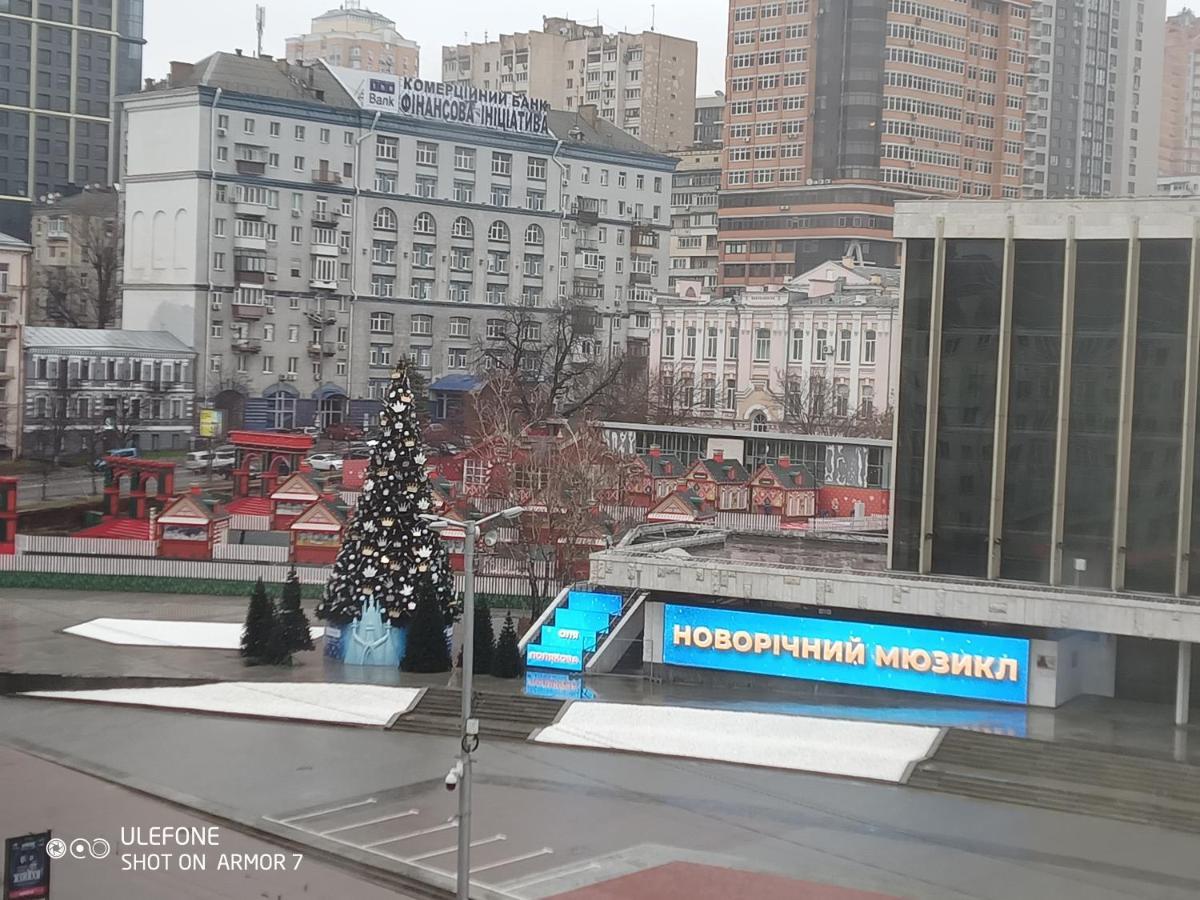 Двухкомнатная Квартира С Видом На Дворец Украина Kiev Buitenkant foto